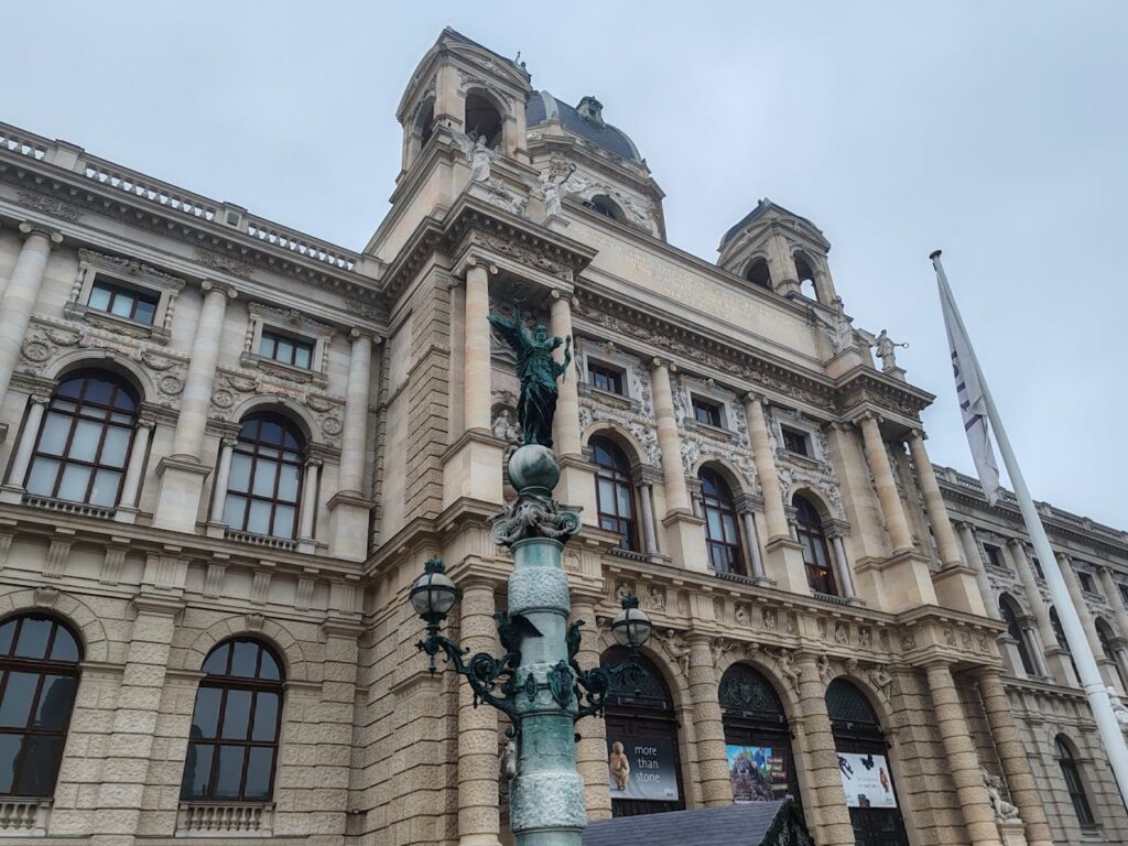 Dôvera otvára dvere zlodejom. Viedeň čelí novej hrozbe podvodníkov v overaloch