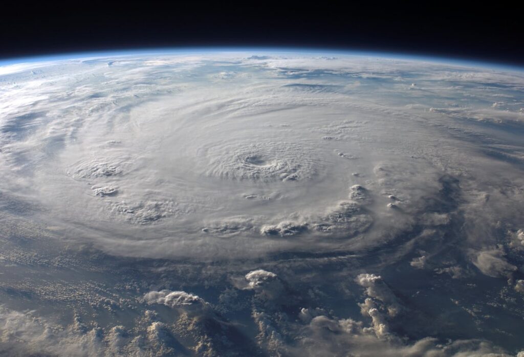 Atlantické monštrum sa valí na Európu: „Meteorologická bomba" rozvráti počasie aj na Slovensku a v Rakúsku!