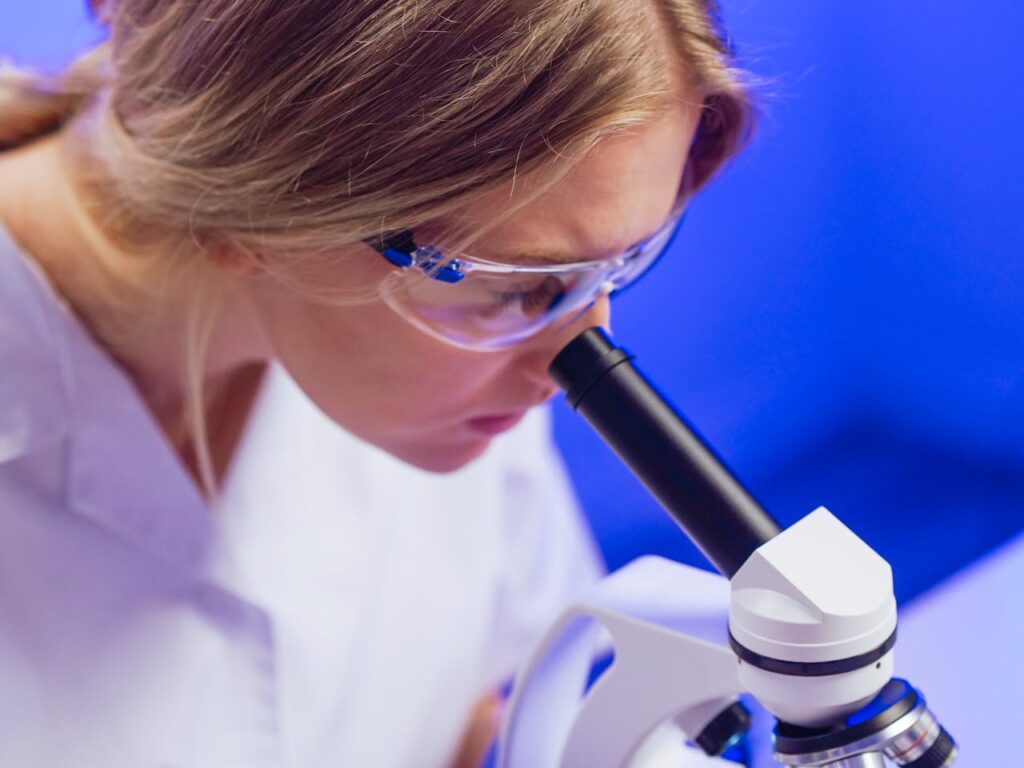 Neviditeľná polovica ľudstva: prečo medicína stále ignoruje ženské telo?
