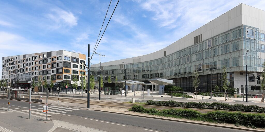 Klinik Floridsdorf: Futuristická medicína v srdci Viedne, ktorá prekonala vlastnú kontroverziu