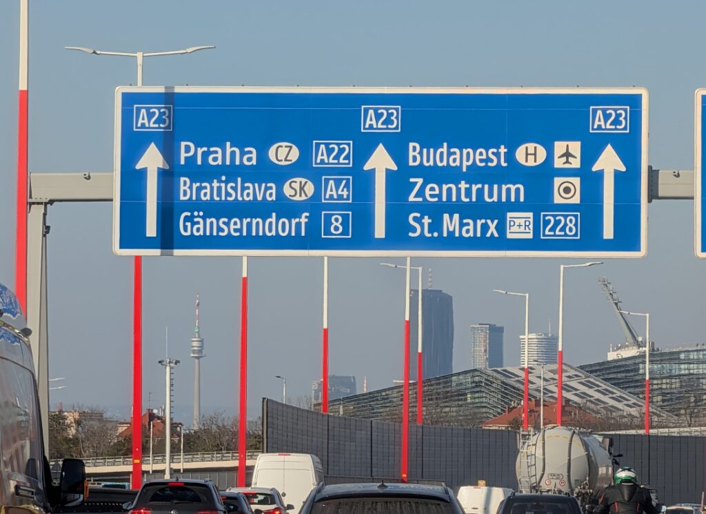 Nové kontroly na cestách: Inšpektori práce môžu brať vodičáky aj bez polície