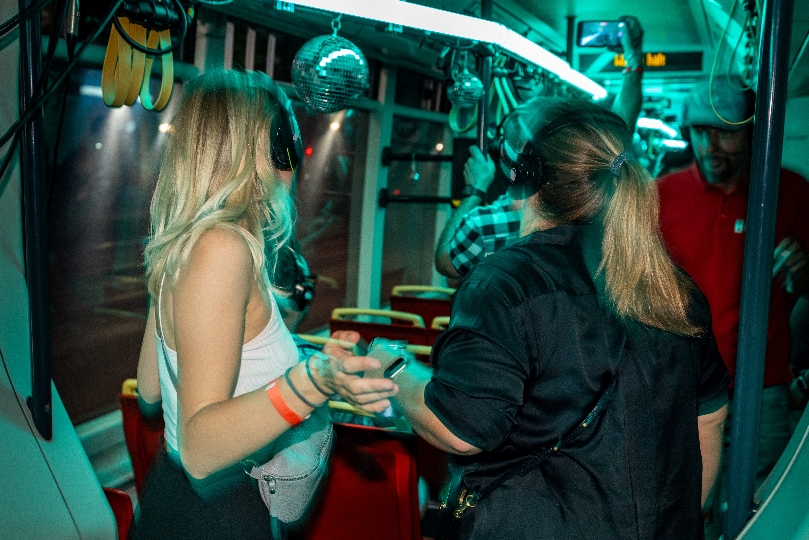 Silent Disco: Viedeň opäť mení ikonické električky na pojazdné kluby