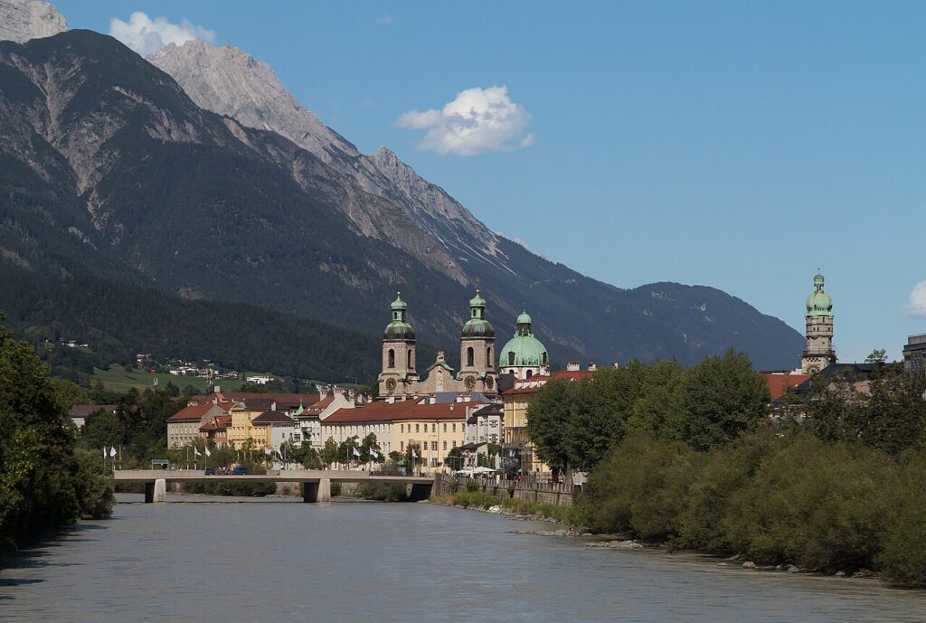 Príbeh Innsbrucku, kde sa história Habsburgovcov bije s moderným adrenalínom