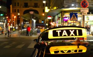 Viedeň chystá očistu taxislužieb: Prísnejšie skúšky, boj proti podvodom a férovejšie ceny. Na farbe áut však nezáleží