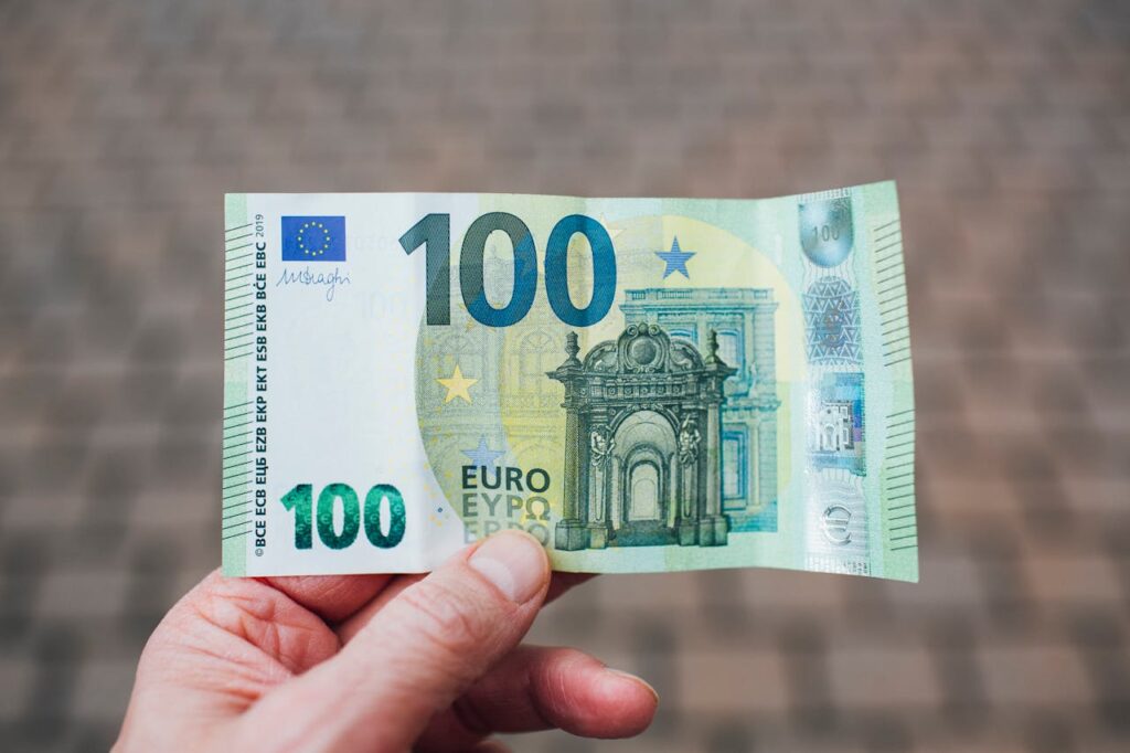 List z Finanzamtu, ktorý vám pokazí nedeľu: Prečo rakúski daniari pýtajú peniaze vopred aj od bežných zamestnancov?