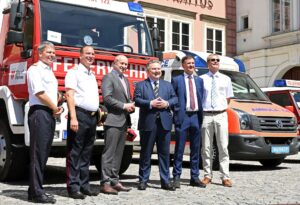 Viedeň poslala na frontovú líniu na Ukrajinu hasičskú techniku a sanitky