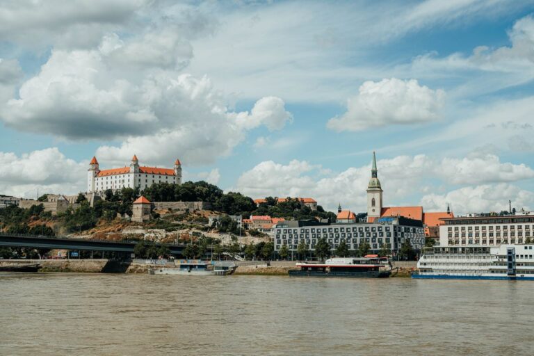 Neviditeľné puto cez hranice: Bratislava sa opäť stane hlavným mestom svetového slovenstva