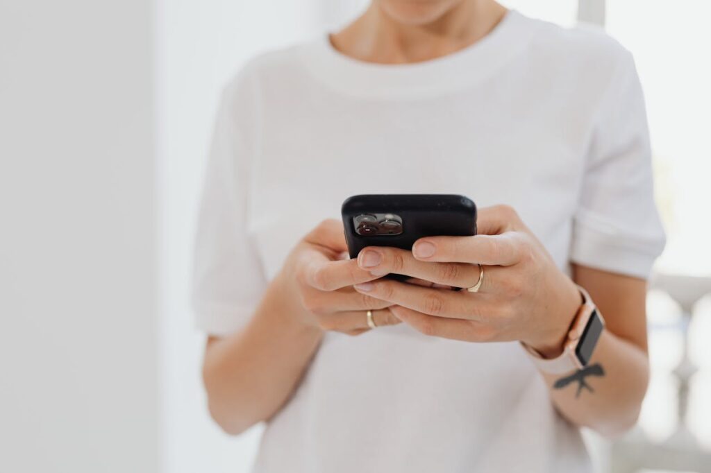 Upozornenie na masové šírenie podvodných SMS správ v mene dopravnej polície